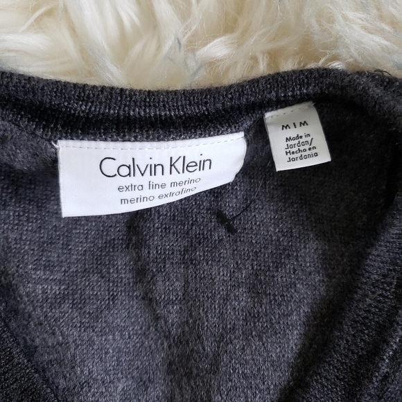 Calvin Klein Extra Fine  Merino Wool V-neck Sweater Dark Gray Size  Medium - Picture 7 of 13